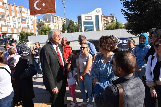 Başkan Bakkalcıoğlu Öğrencileri Kampa Uğurladı