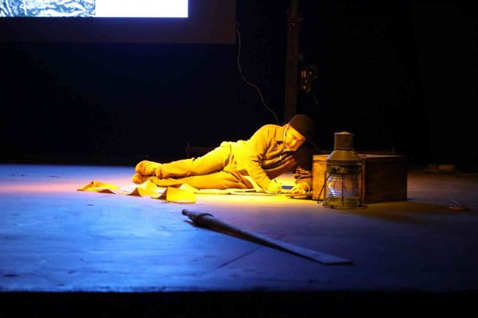 “Bir Merhaba Yaraşır” Oyununa Yoğun İlgi