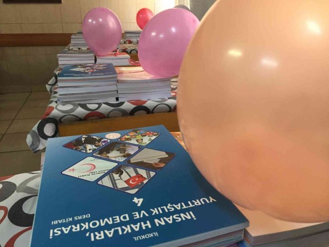 3 Milyon 9 Bin Yardımcı Kitap Öğrencileri Bekliyor