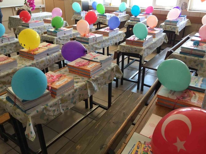 3 Milyon 9 Bin Yardımcı Kitap Öğrencileri Bekliyor