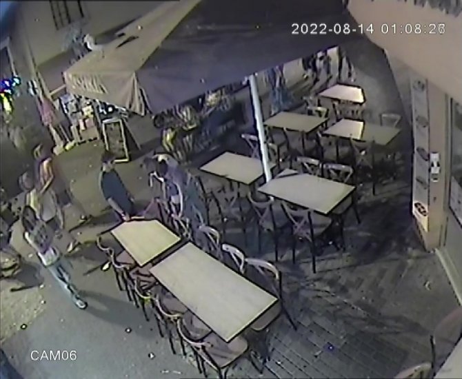 Büyükada’da Sokak Ortasında Kız Çocuğunu Kaçırmaya Çalıştı, Vatandaş Engelledi