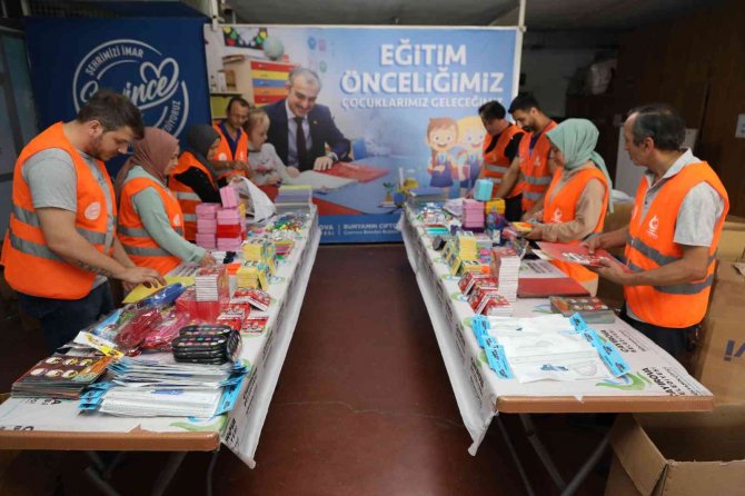5 Bin Öğrenciye Kırtasiye Yardımı