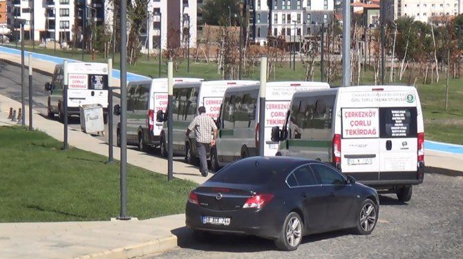 Tekirdağ’da Protestolar Giderek Artıyor: Taksicilerle Başladı, Kendi Personelinden Sonra Da Minibüsçüler Meydanda
