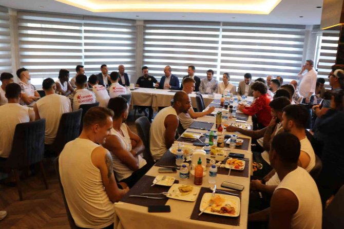 Nazmi Reisoğlu Futbol Akademisi Açıldı