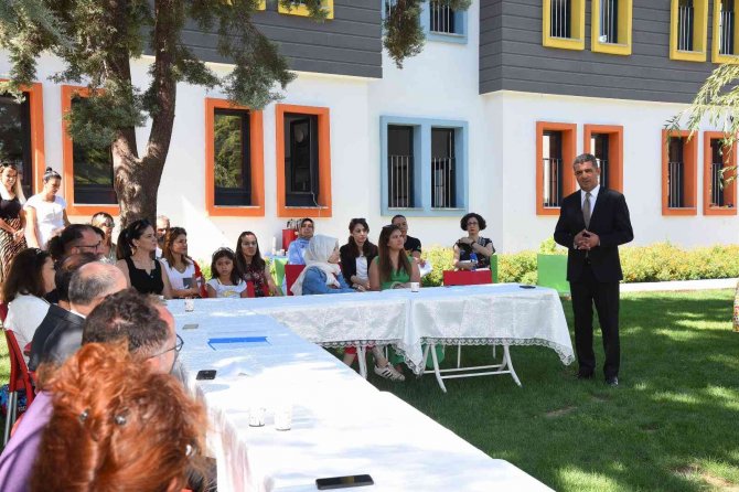 Aile Okulu Projesinde Eğitimler Devam Ediyor