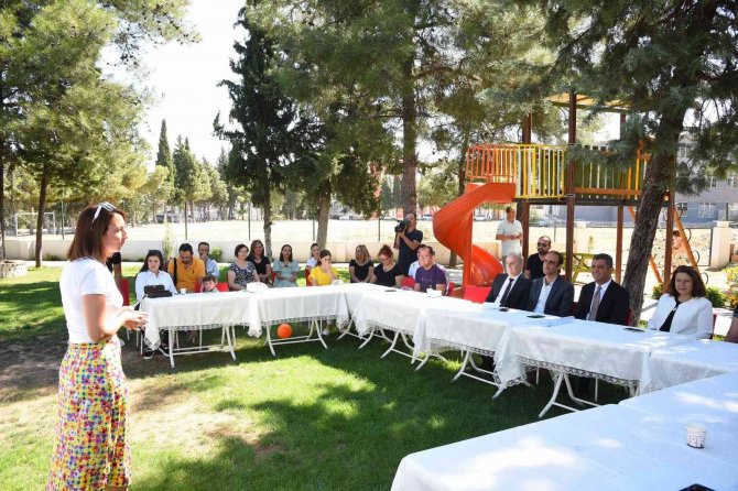 Aile Okulu Projesinde Eğitimler Devam Ediyor