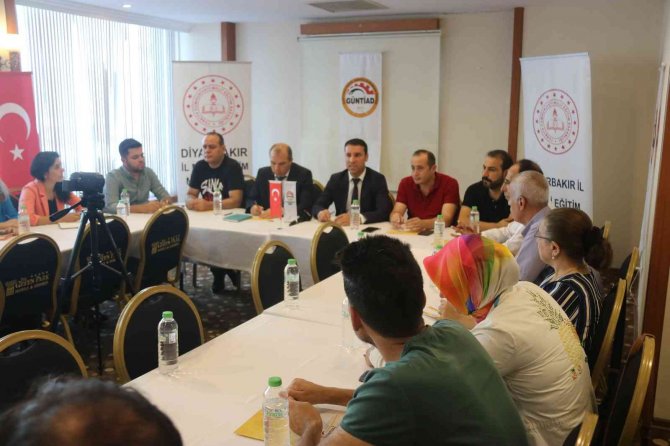 Diyarbakır’da Öğrencilerin Meslek Sahibi Olma Yolunda Gerçekleşen Protokol Sonrası İlk Değerlendirme Yapıldı