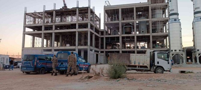 Fabrika İnşaatında Ölen İşçinin Cenazesi Memleketine Gönderildi