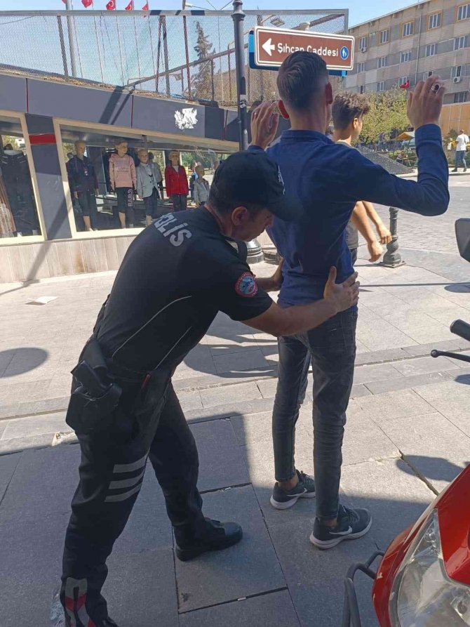 Gaziantep’te Şüpheli Şahıs Denetiminde 19 Gözaltı