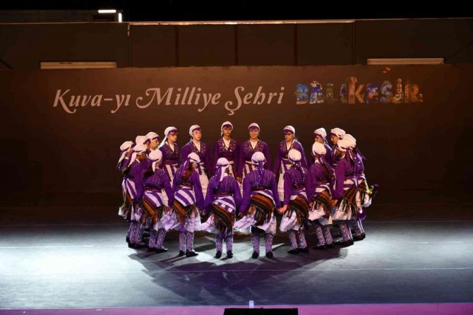 Halk Oyunları Minikler Türkiye Şampiyonası Başladı