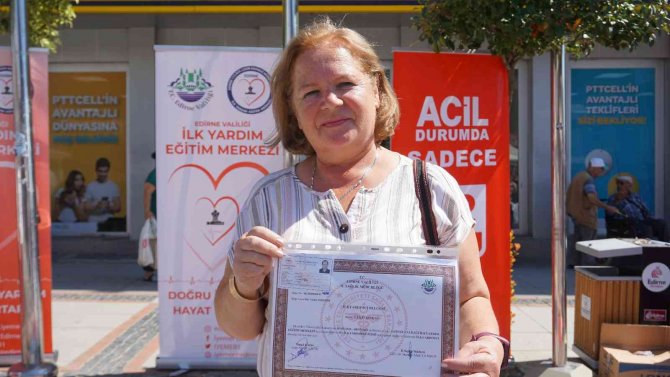 Edirne’de Bin Kişiye Sertifikalı İlk Yardım Eğitimi