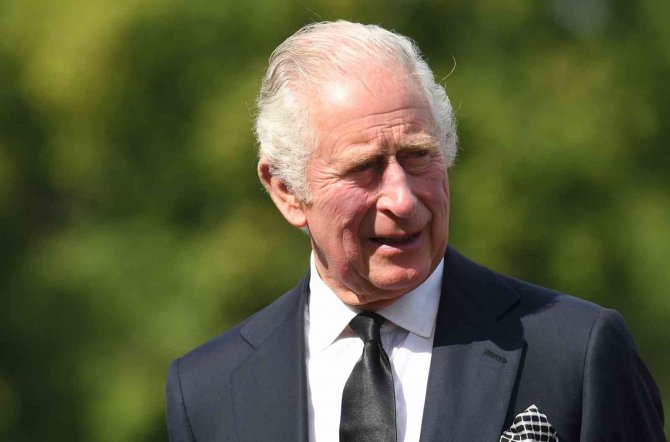 İ̇ngilizler Yeni Kralını Sevgiyle Karşıladı