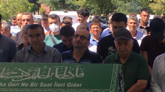 Tır Kazasında Hayatını Kaybeden 15 Yaşındaki Çocuk Gözyaşları Arasında Toprağa Verildi