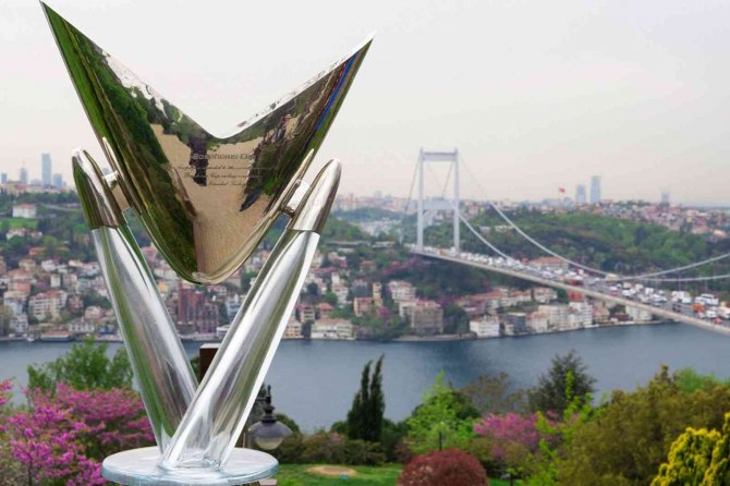 Bosphorus Cup’ın Can Yalman Tasarımı Kupası Yeni Sahibi İçin Geri Sayımda