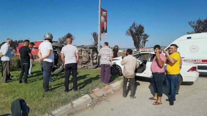 Kazada Aracını Hurdaya Çeviren Personeline Tepki Gösterdi