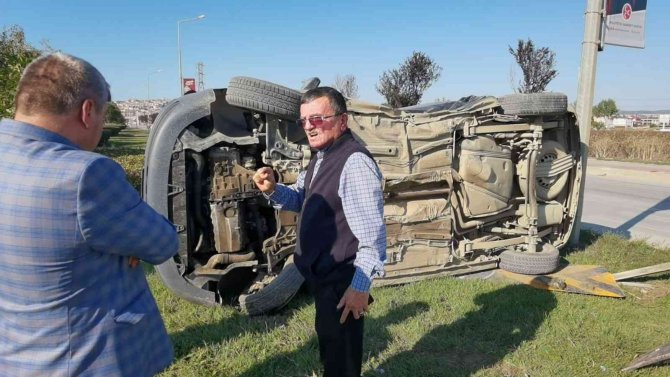 Kazada Aracını Hurdaya Çeviren Personeline Tepki Gösterdi