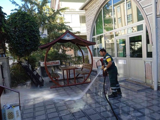 Keçiören’de Camiler Gül Kokuyor