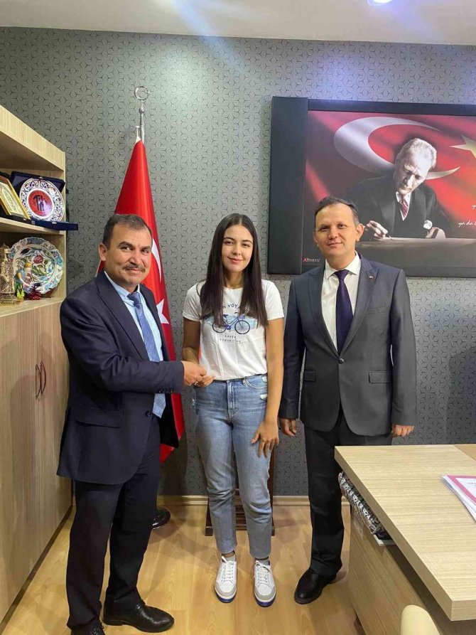 Kızılcahamam’da Lgs Ve Yks Birincileri Ödüllendirildi