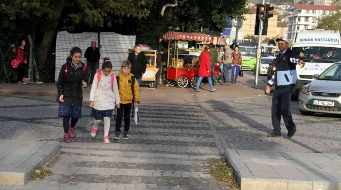 Öğrencilerin Güvenliği İçin Zabıta Ekipleri Görev Başında Olacak