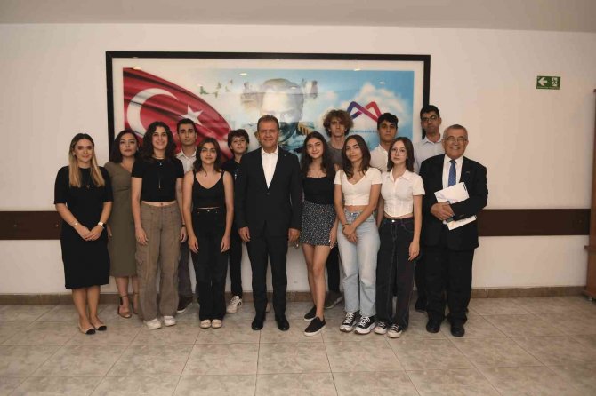 Oberhausen’den Dönen Öğrenciler, Başkan Seçer İle Buluştu