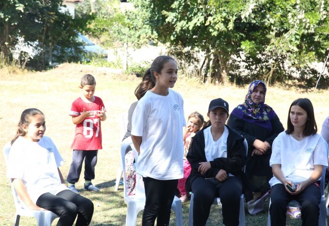 Köylerinin Geleceğine Işık Tutacaklar