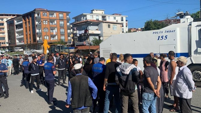 Roman Mahallesi’nde Yıkım Başladı: Toma’lar Ve Polis Ekipleri Yoğun Güvenlik Önlemi Aldı