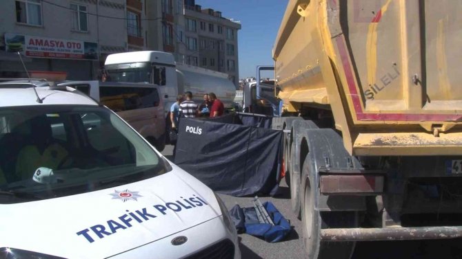 Sancaktepe’de Hafriyat Kamyonu Altında Kalan Genç Kadın Hayatını Kaybetti