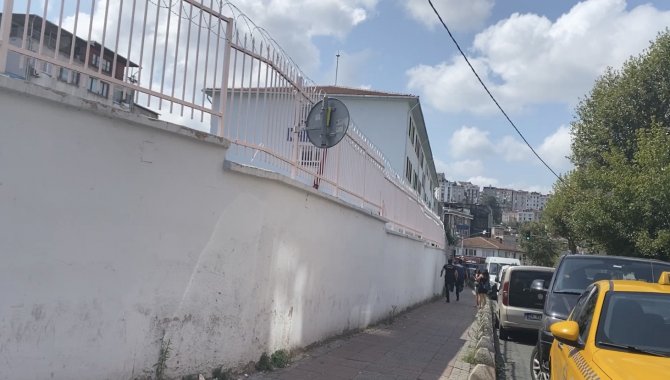 İ̇stanbul’da Nefes Kesen Polis-hırsız Kovalamacası Kamerada