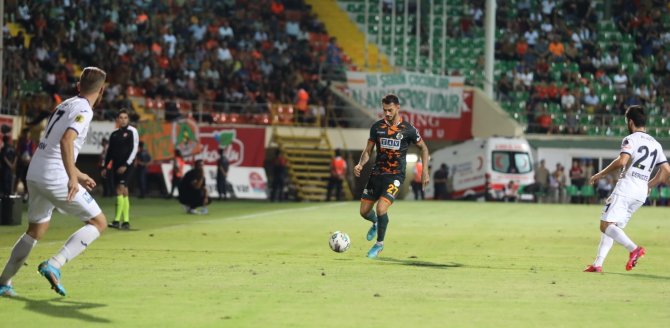 Spor Toto Süper Lig: Corendon Alanyaspor: 2 - Mke Ankaragücü: 1 (Maç Sonucu)