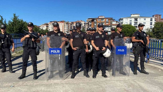 Roman Mahallesi’nde Yıkım Başladı: Toma’lar Ve Polis Ekipleri Yoğun Güvenlik Önlemi Aldı