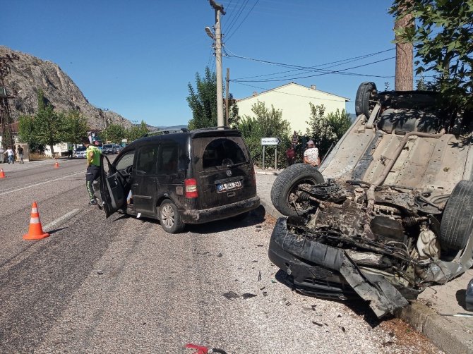 Tokat’ta İki Araç Çarpıştı: 7 Yaralı