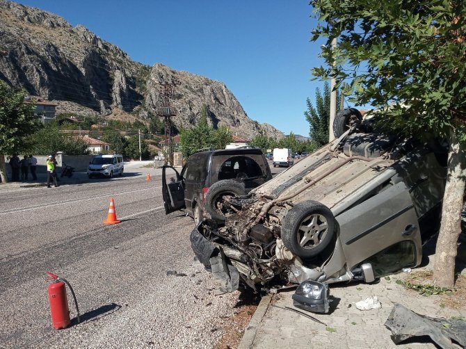 Tokat’ta İki Araç Çarpıştı: 7 Yaralı