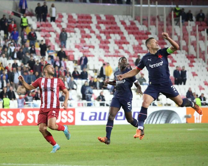 Uefa Avrupa Konferans Ligi: Sivasspor: 1 - Slavia Prag: 1 (Maç Sonucu)
