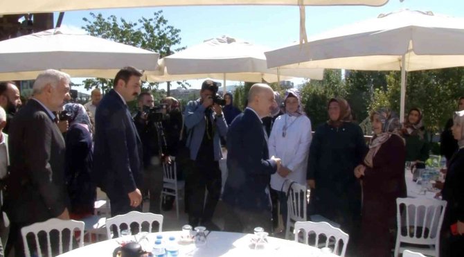 İ̇stanbul’a Her Ay Bir Metro