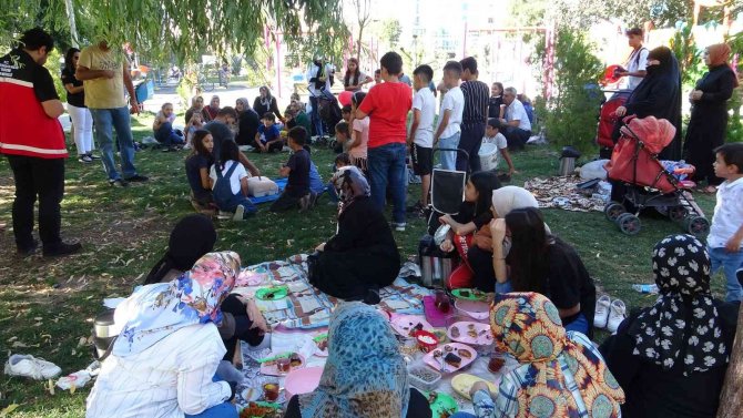 Van’da Uygulamalı İlk Yardım Eğitimi Vatandaşlardan Büyük Alkış Aldı