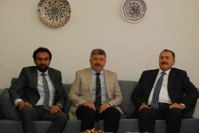 Veysel Eroğlu’ndan, Başkan Akçadurak’a Ziyaret