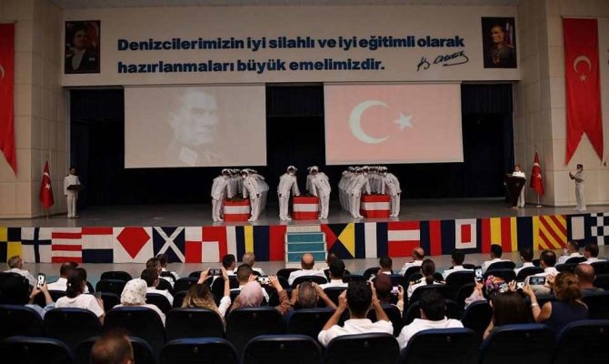 Astsubaylar, Ant İçti