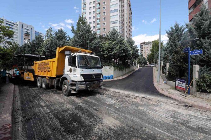 Yenimahalle Belediyesi Altyapı Çalışmalarını Aralıksız Sürdürüyor