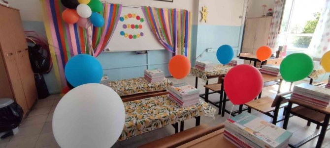 Bingöl’de Balonlarla Süslenen Sınıflar Eğitim Ve Öğretime Hazır