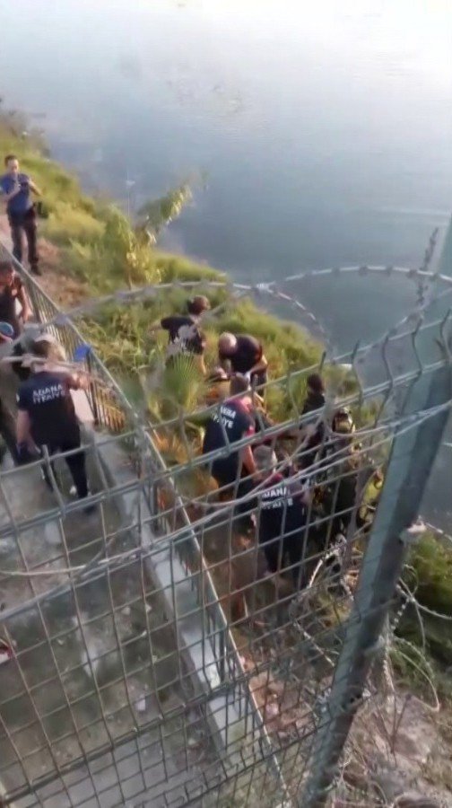 Seyhan Nehri’nde Erkek Cesedi Bulundu