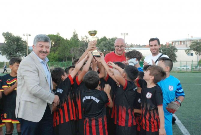 Başkan Akçadurak: "Kulüplerimize Ciddi Oranda Maddi Ve Manevi Destek Sağladık”