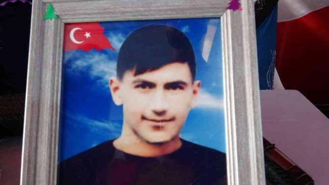 Evlat Hasreti Çeken Anne Küçükdağ: "Sana Kefen Değil Damatlık Giydirmek İstiyorum"