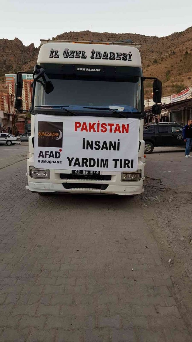 Gümüşhane’den Pakistan’a 1071 Koli Gıda Yardımı Gönderildi
