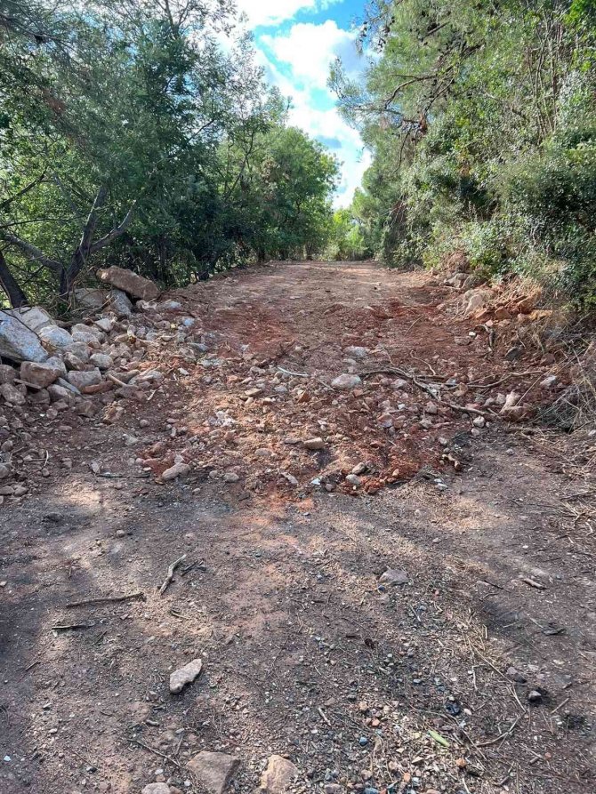 Heybeliada Ormanlarını Moloz Çöplüğüne Çevirdiler