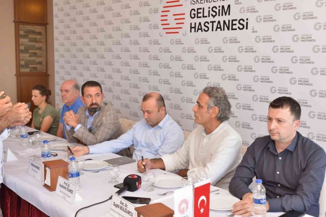 Turhan: "Erkeklerin 8’de 1’i, Kadınların 11’de 1’i Kanserden Ölüyor"