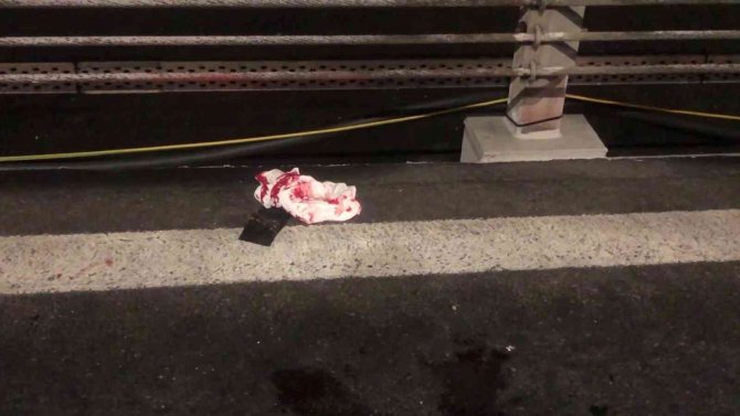 Fsm Köprüsünde Kontrol Noktasından Süratli Geçen Şahıs 2 Polisi Yaraladı