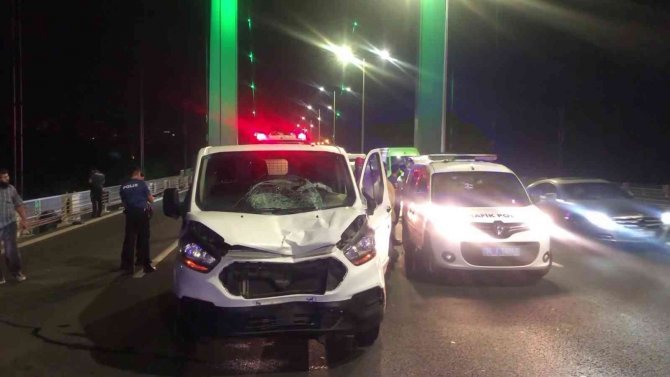 Fsm Köprüsünde Kontrol Noktasından Süratli Geçen Şahıs 2 Polisi Yaraladı