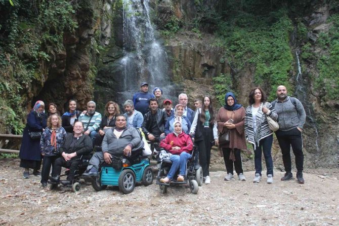 Engelleri Aşıp Yaylada Buluştular