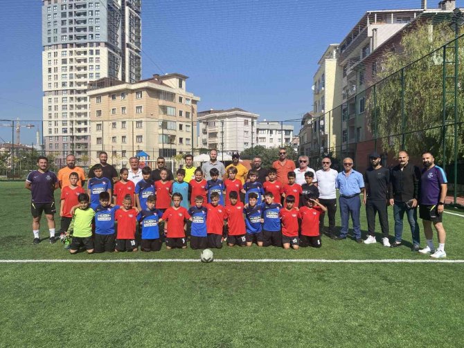 Kartal Belediyesi’nden Futbolun Efsane İsmi Metin Oktay’a Vefa Turnuvası