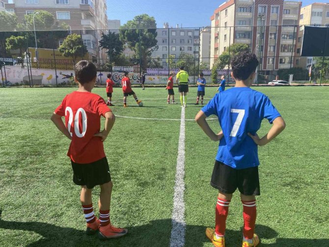 Kartal Belediyesi’nden Futbolun Efsane İsmi Metin Oktay’a Vefa Turnuvası